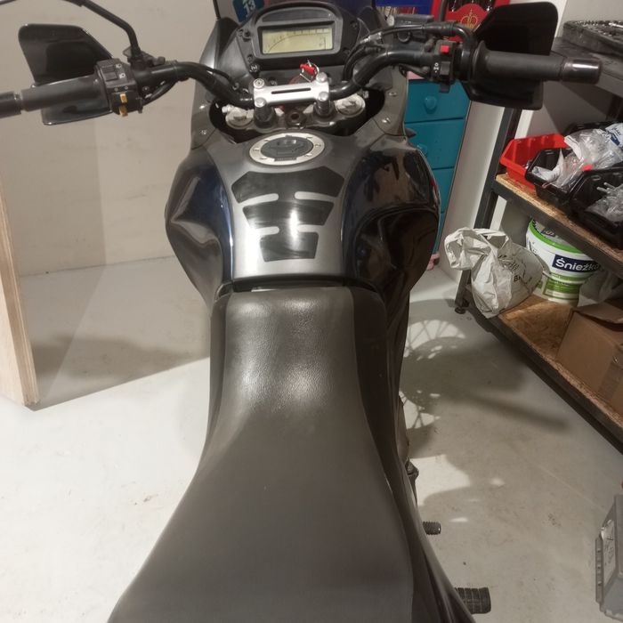 Suzuki XF 650 Freewind