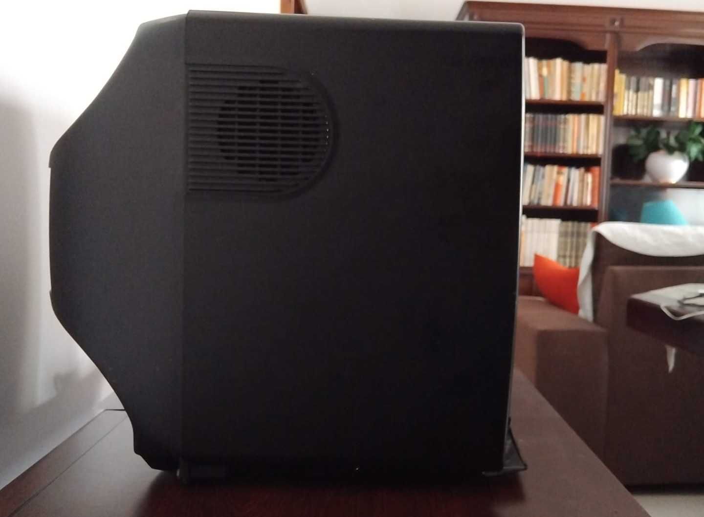 Televisão CRT Sharp antiga – Funcional