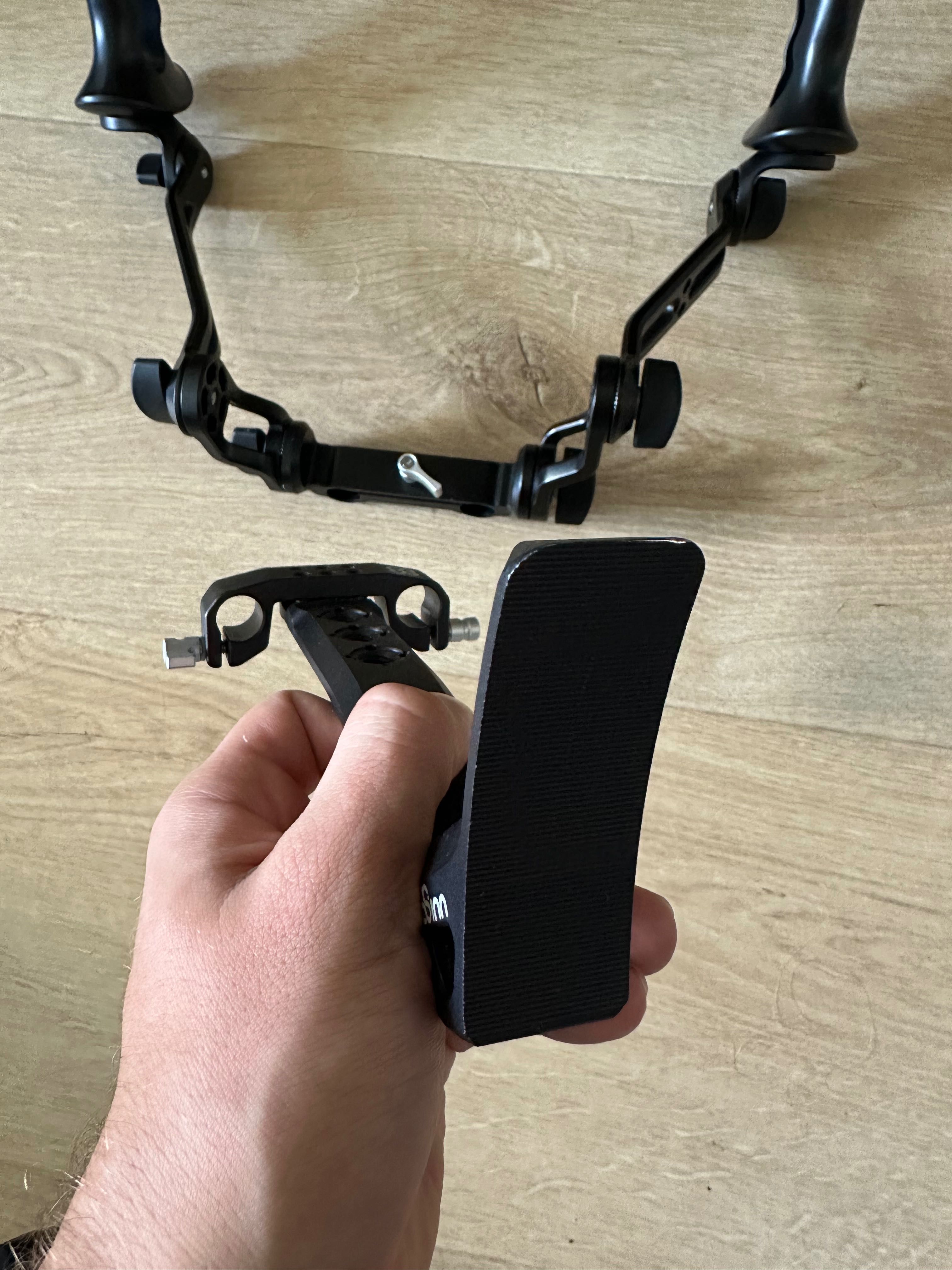 8sinn shoulder rig do kamery