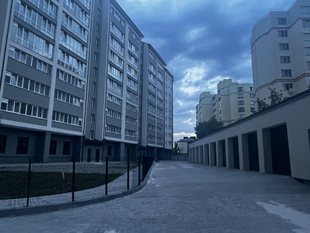 ТЕРМІНОВО! Двокімнатна квартира з видом на річку 76,7 кв.м.