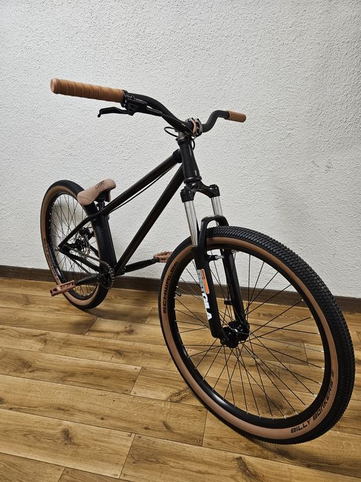 Dirt Dartmoor Cody, street, ns