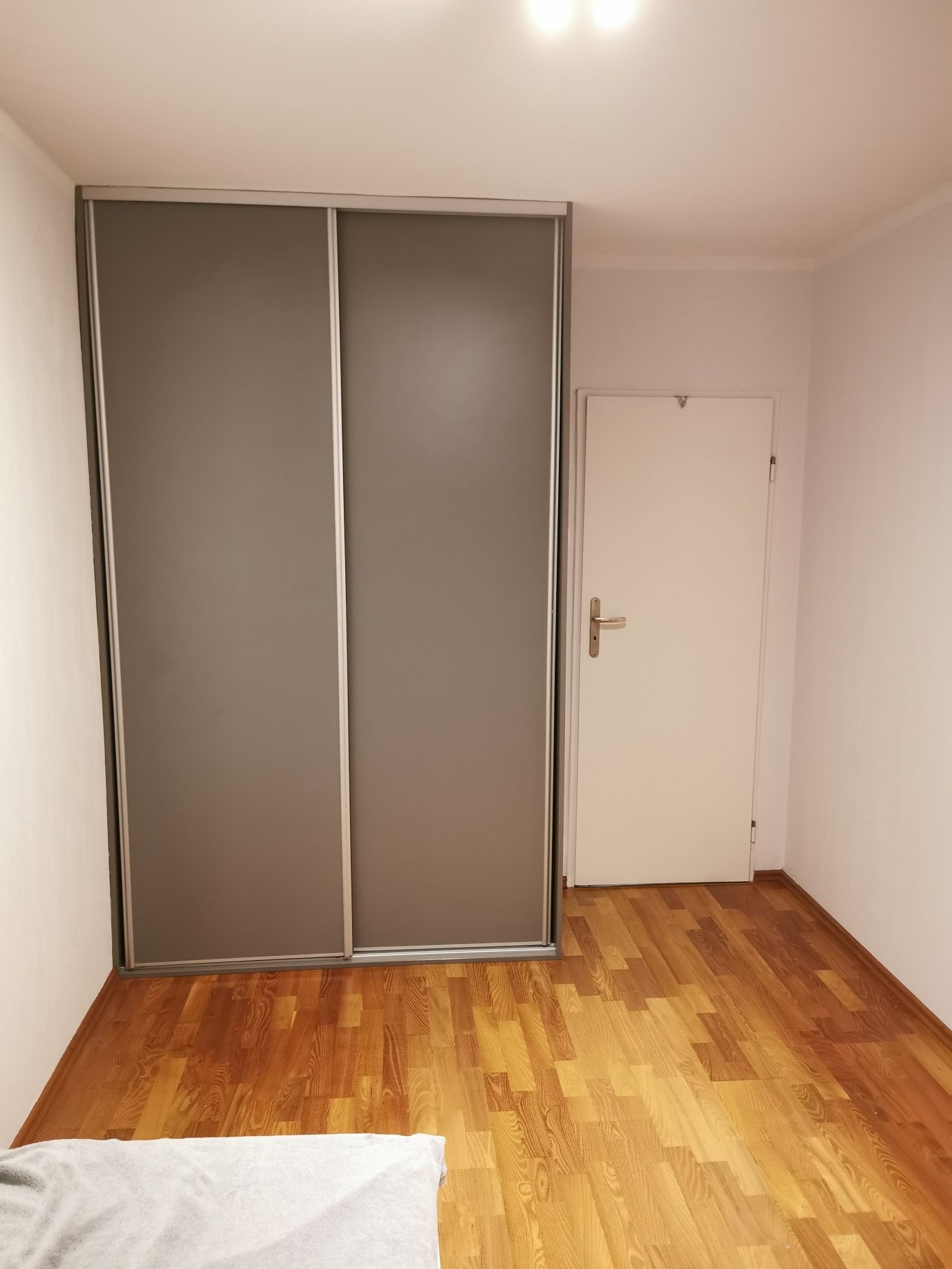 Pokój 12 m2 przy Wesołej (ok. Aquaparku/UE)