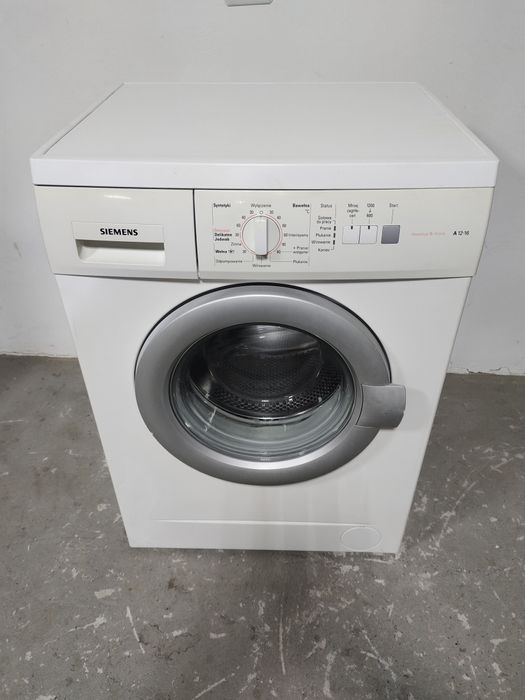 Пральна машинка Siemens. 1000 об. 52cm глибина