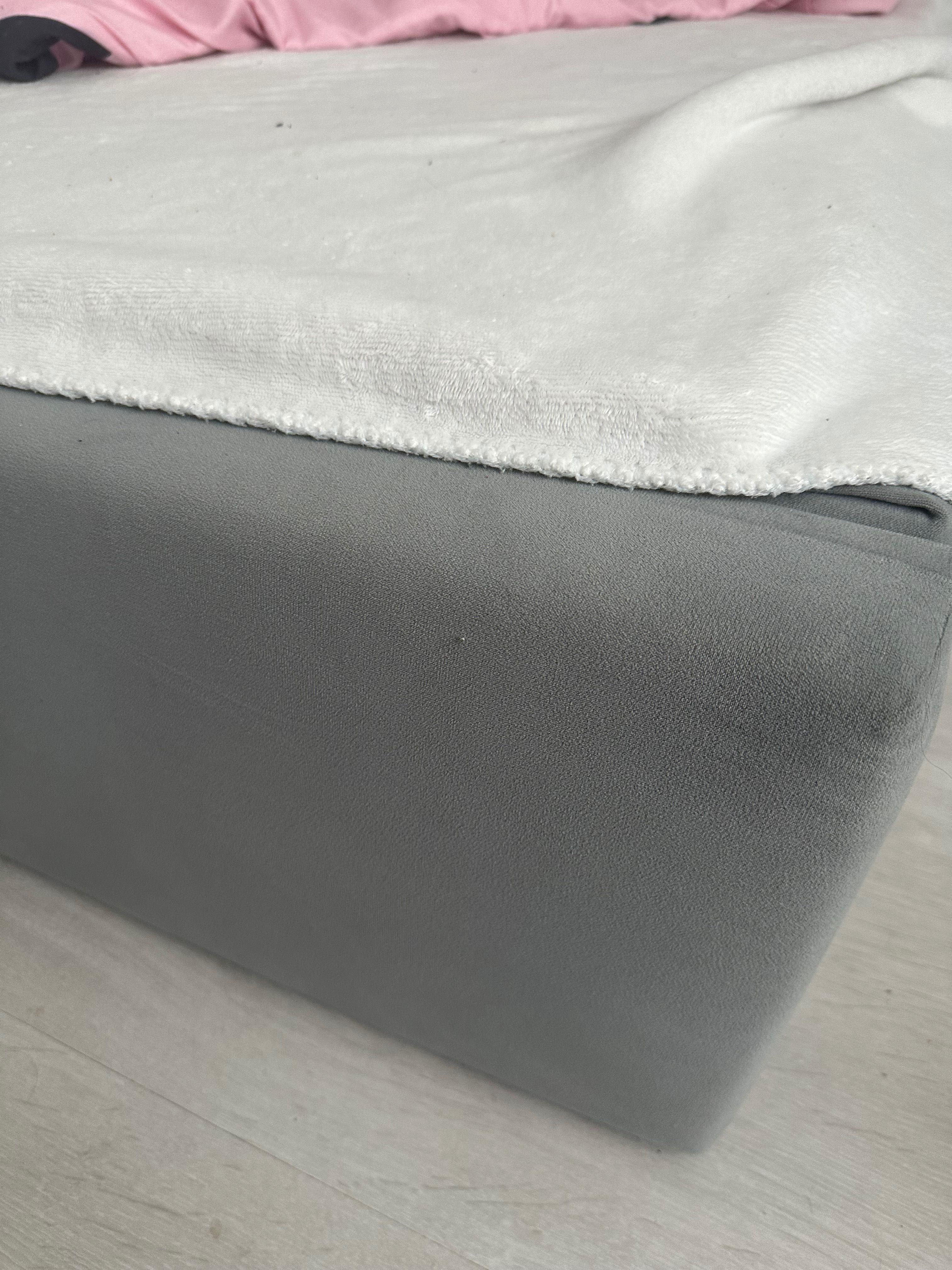 Łóżko szare 120x200 tapicerowane materac