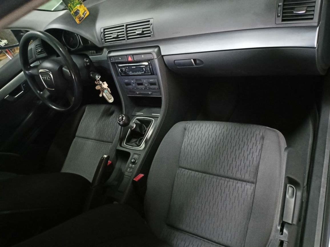 Audi A4B7 1.8t.  2005r