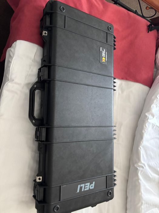 PELI CASE nowa nieużywana pełna z gąbkami