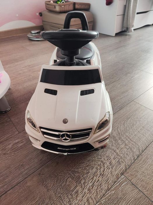 Продам толокар Mersedes-Benz (Мерседес) НА АККУМУЛЯТОРЕ