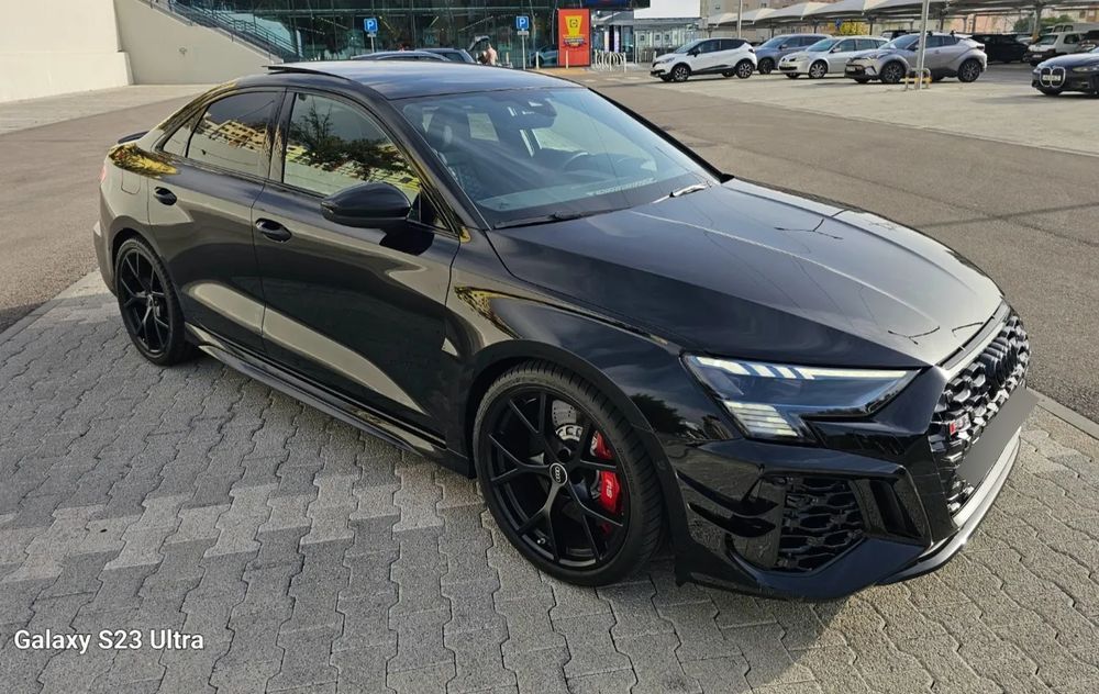 Audi RS3 Limousine TFSI quattro S tronic