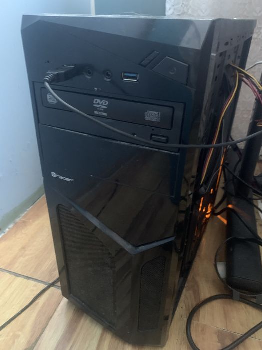 Witam sprzedam komputer Gamingowy karta geforce gt 1030