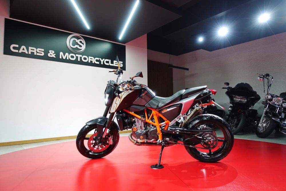 KTM 690 DUKE IGUAL A NOVO IMACULADA