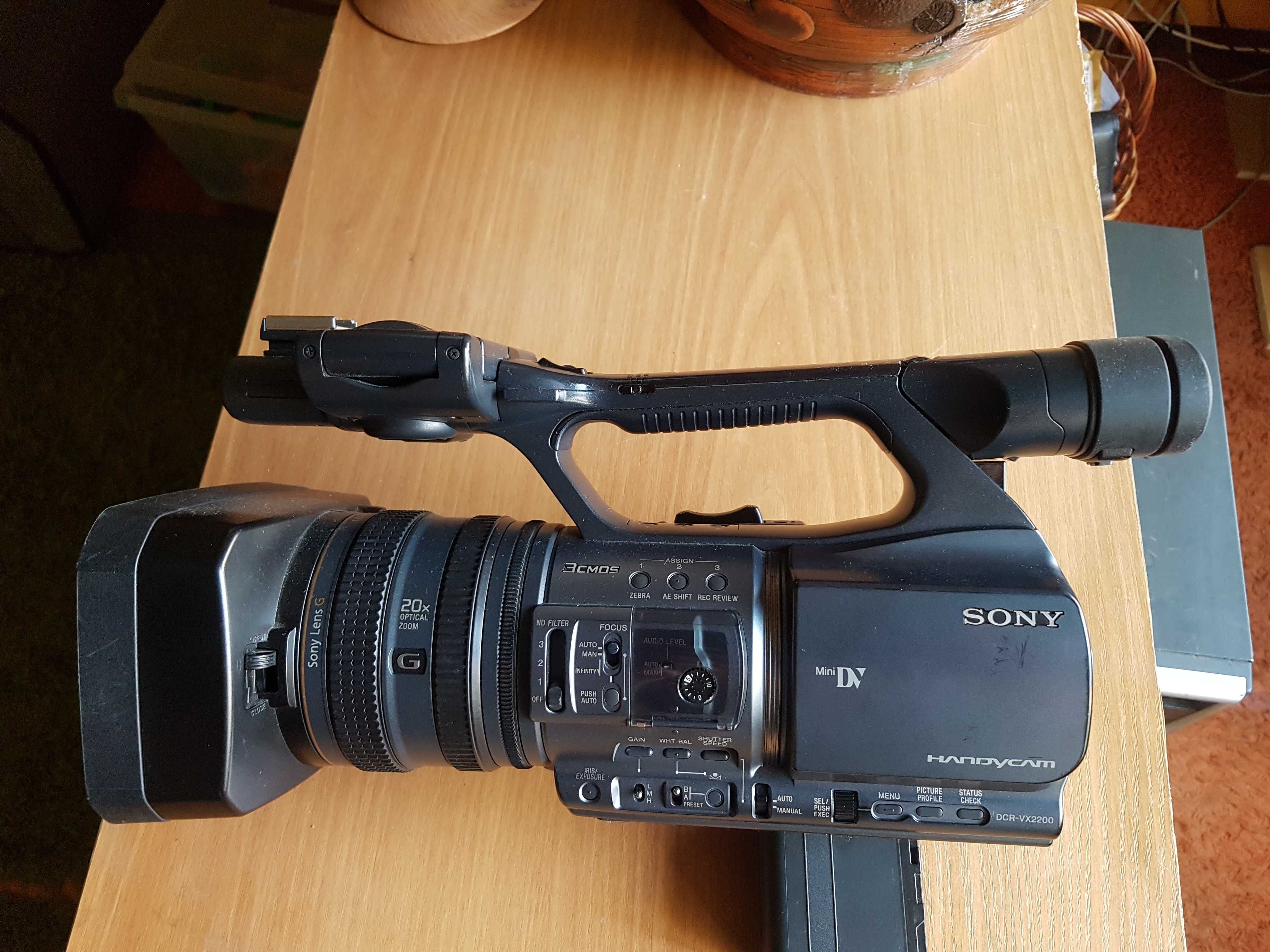 Відеокамера Sony DCR-VX 2200E