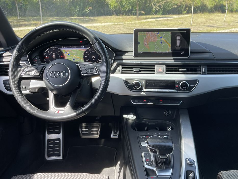 Audi A4 S-Line S-tronic teto panoramico
