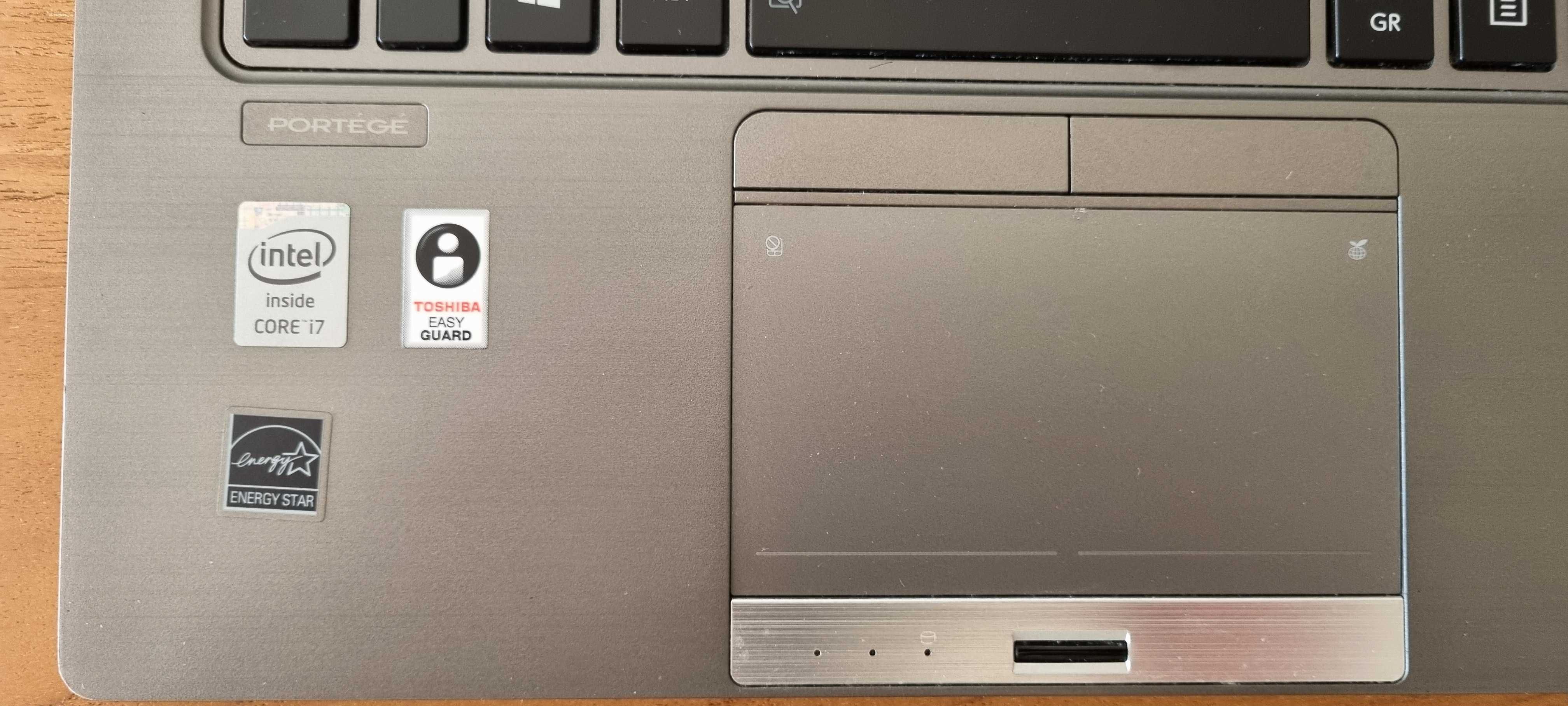 TOSHIBA PORTEGE Z30-A Ultrabook 13.3’ Intel Core i7 8GB RAM - 1.2kg