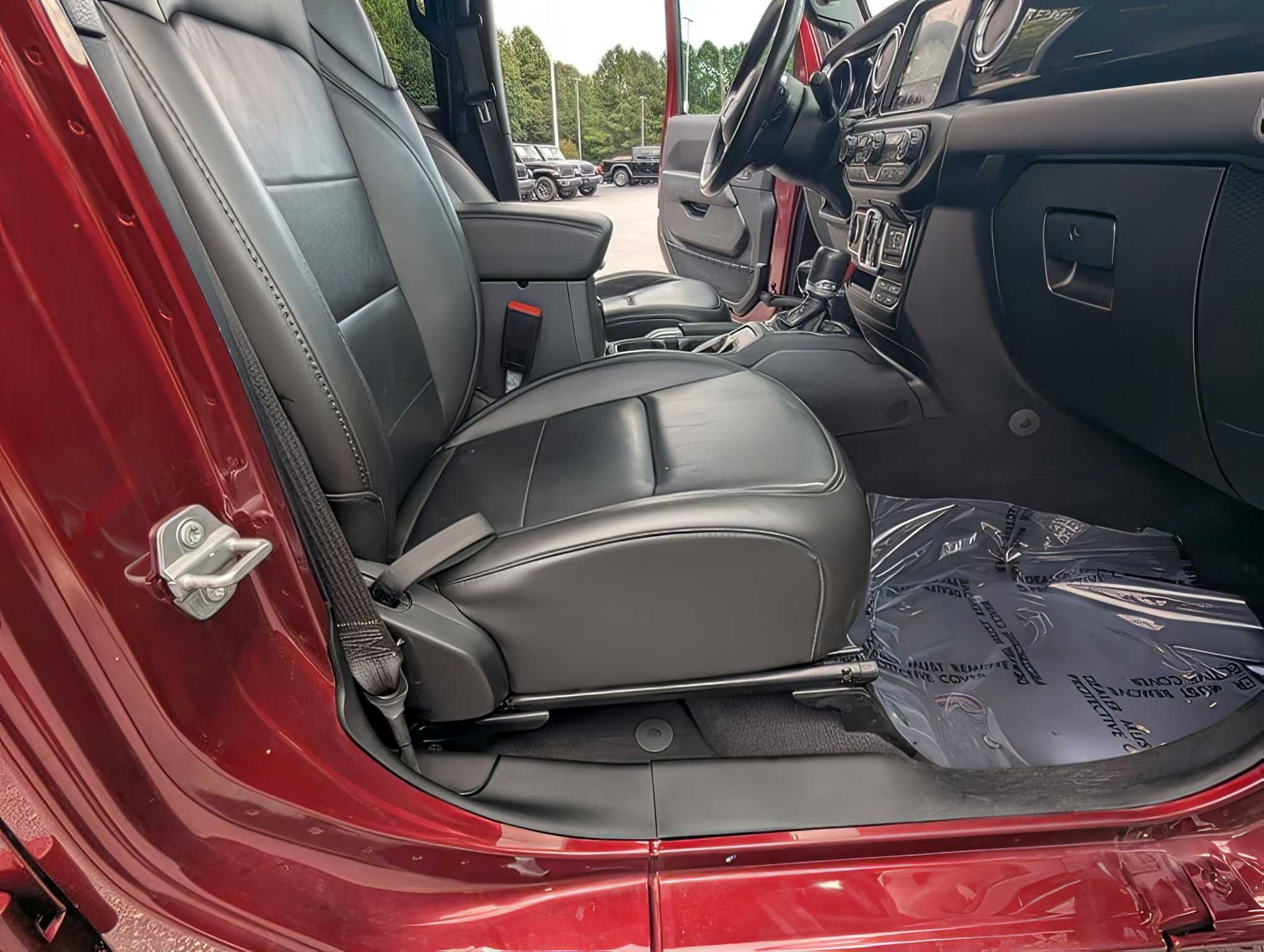 2021 Jeep Wrangler Unlimited Sahara Altitude