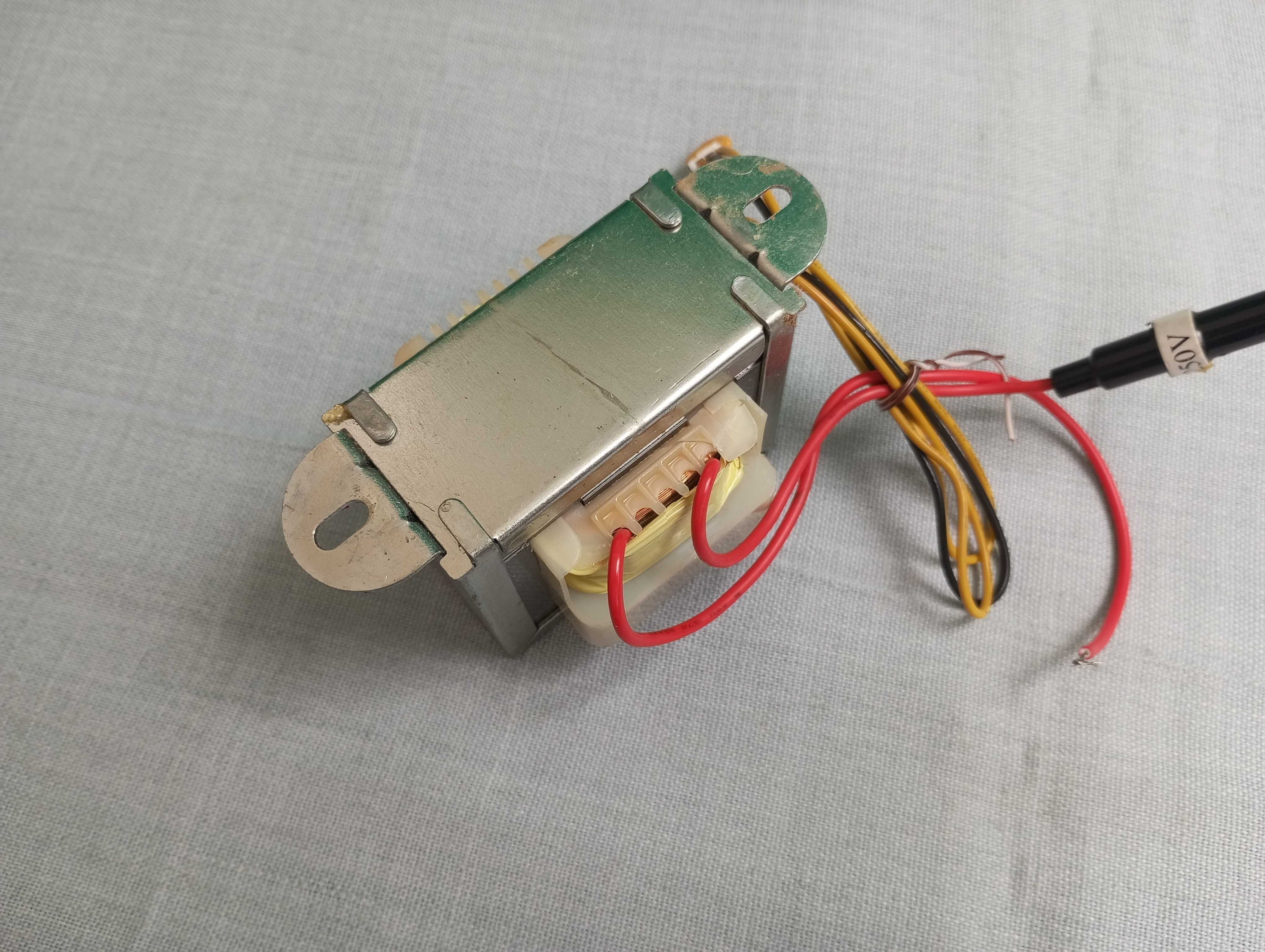 Трансформатор PXB-40C на 2 А колонок Sven Gemix BF-11 двуполярный