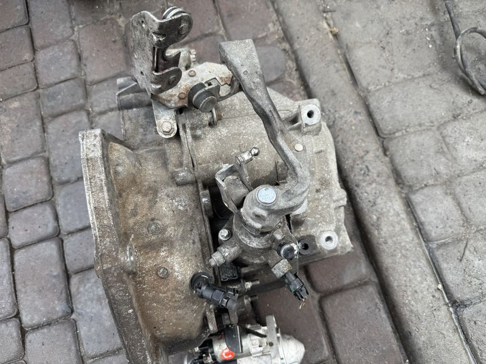 КПП коробка передач стартер 1.9 cdti opel vectra c zafira b f40