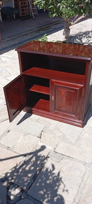 Móvel em bom estado