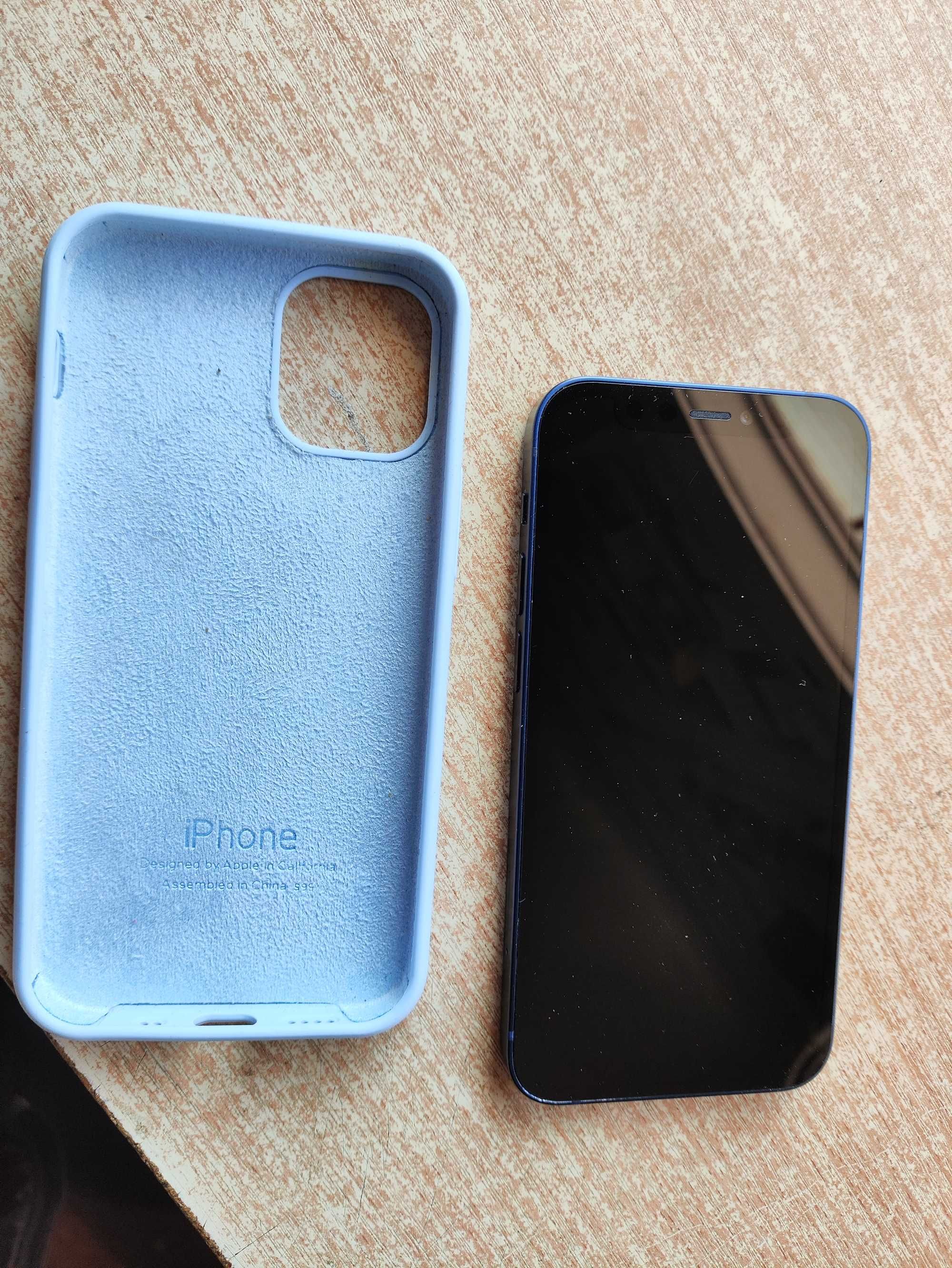Iphone 12 mini  идеальный внешний вид не включается