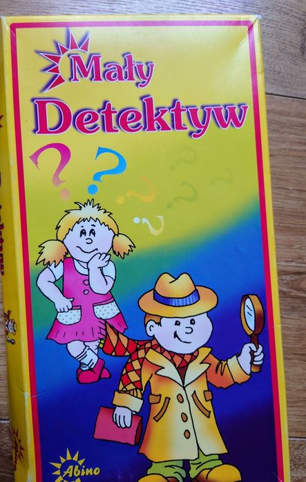Zestaw gier planszowych i karcianych dla dzieci.