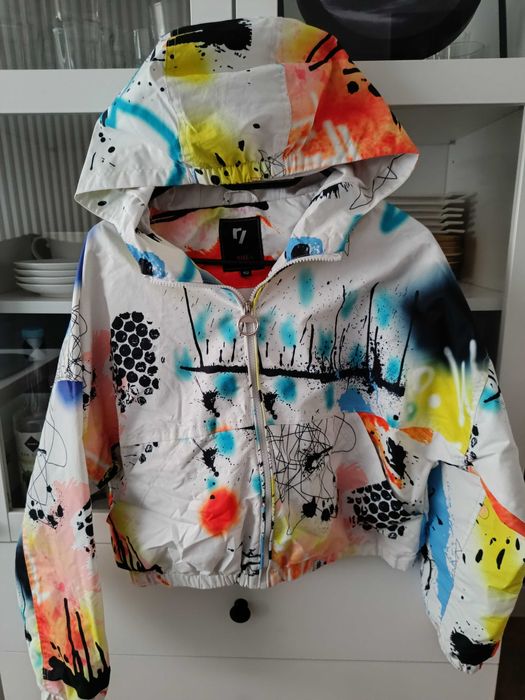 Ogromna paka ubrań House, Reporter, 4F