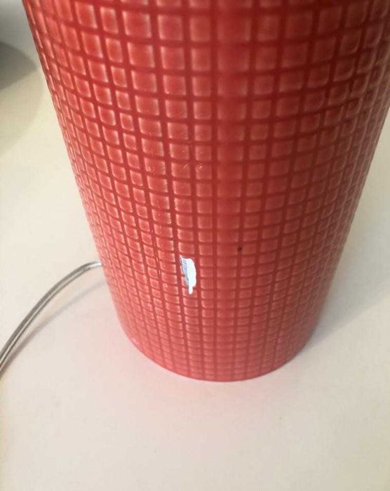 candeeiro laranja em cerâmica com oferta de outro abajur