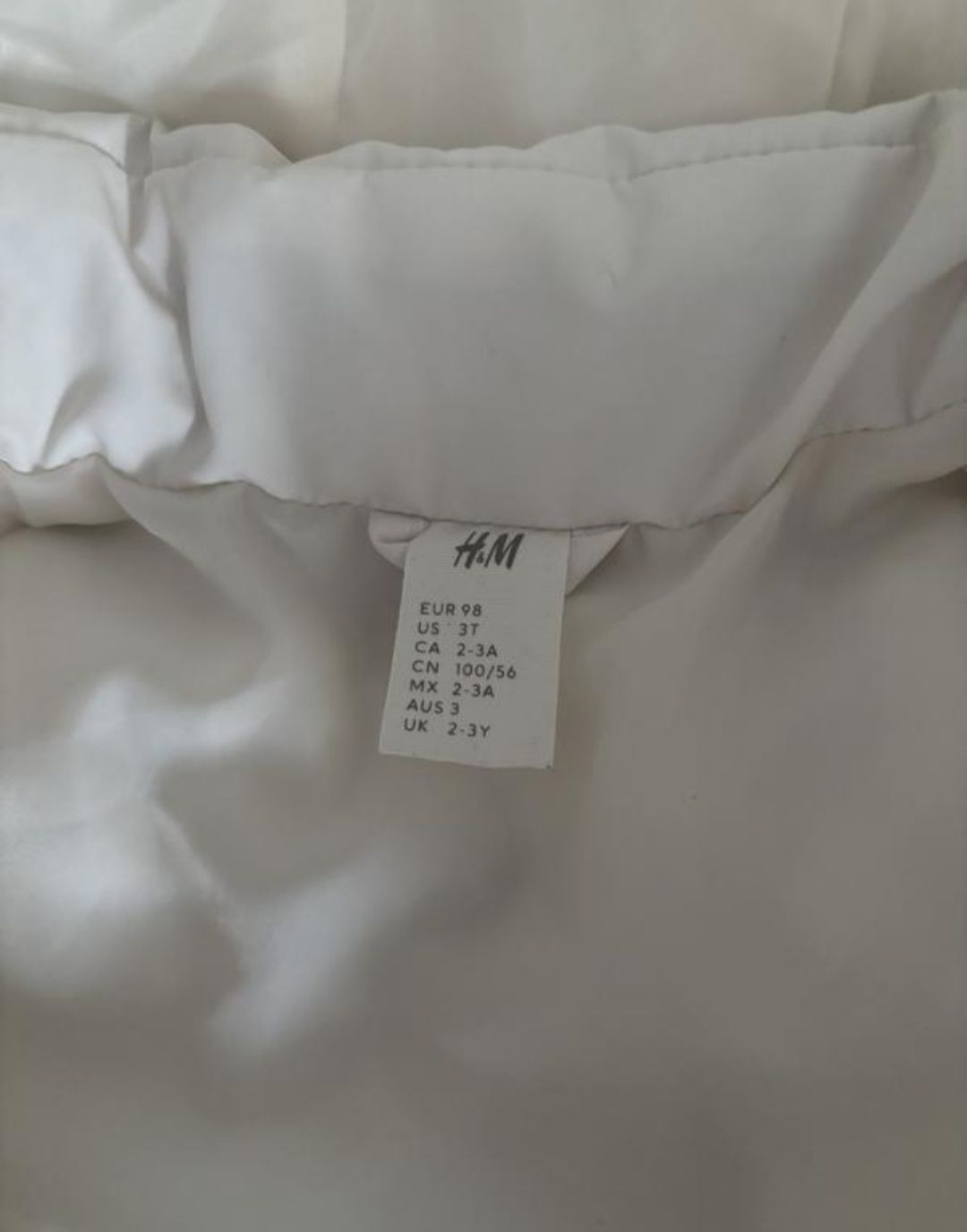 Жилетка H&M молочного кольору
