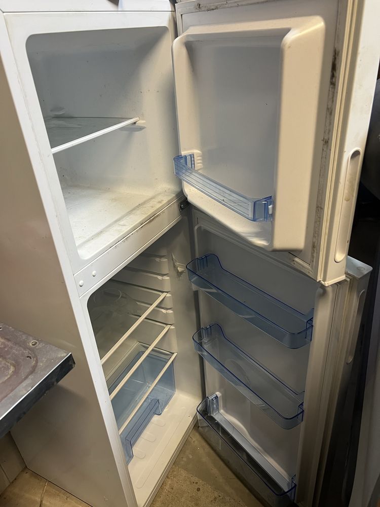 Холодильник новий  ergo