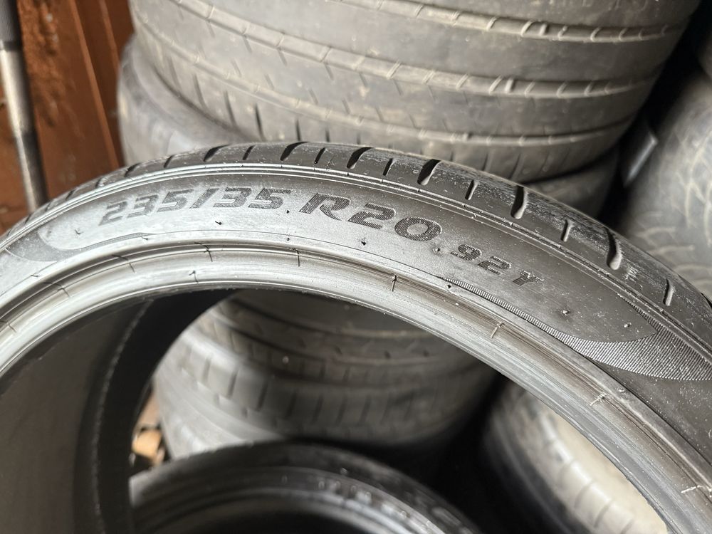 4xPirelli 235 35r20., 2021 6mm