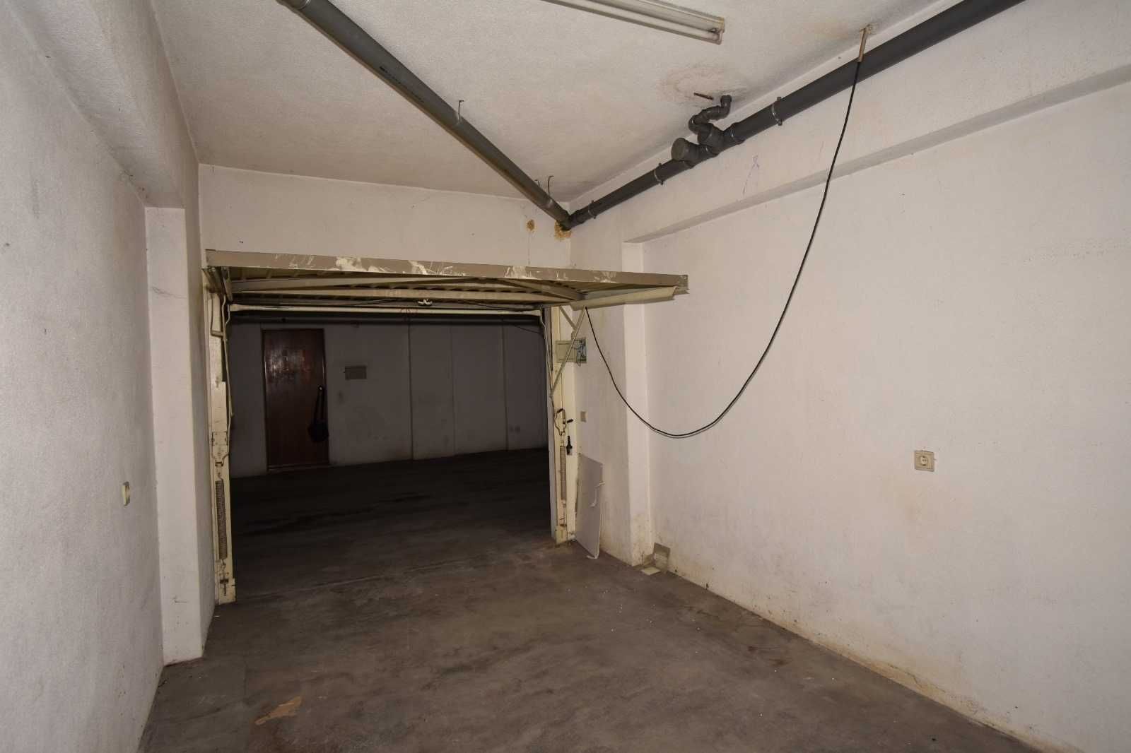 Vende-se Garagem Box