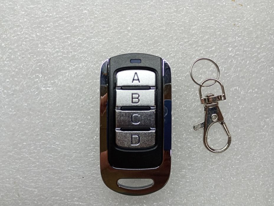 Продам пульт для воріт,шлакбаунів