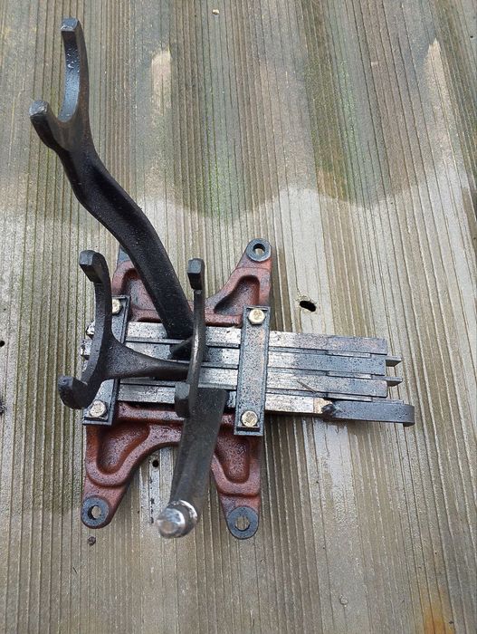 Корпус вилок МТЗ-80