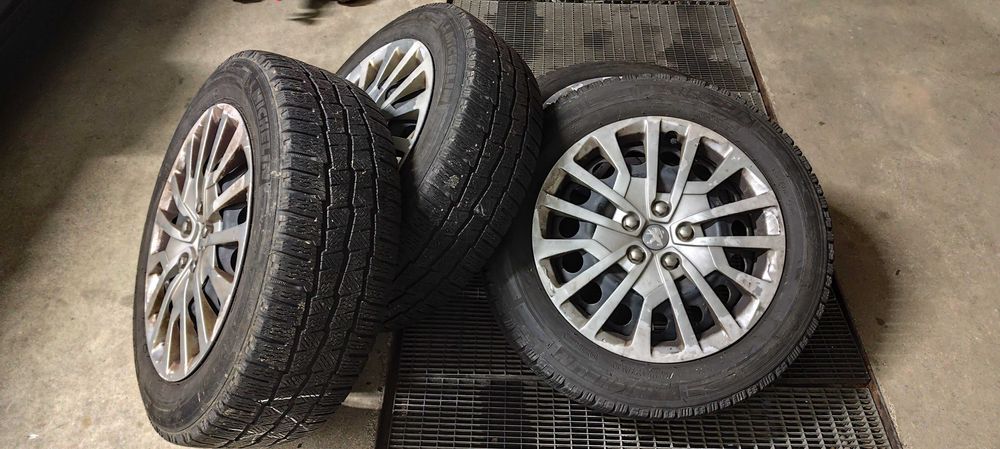 OPEL Vivaro SPACETOURER PEUGEOT EXPERT 5x108 Opony Zimowe 215/60 R17C