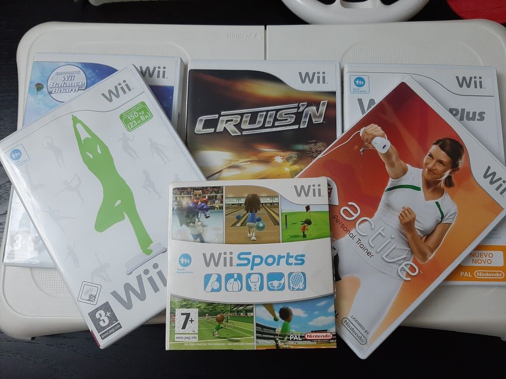 Vende-se Wii + balance board + jogos