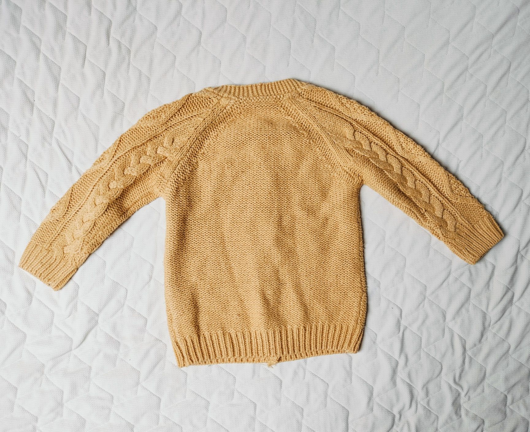 Musztardowy sweter dla dziecka Unisex 92