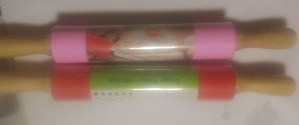 Скалка силіконова з дерев'яними ручками