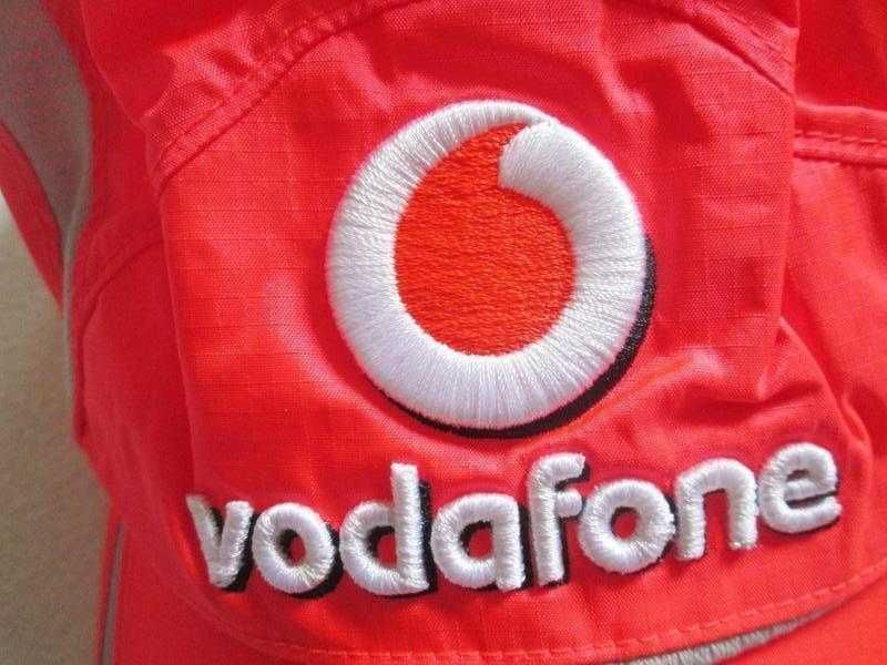 Кепка бейсболка Vodafone McLaren Mercedes Lewis