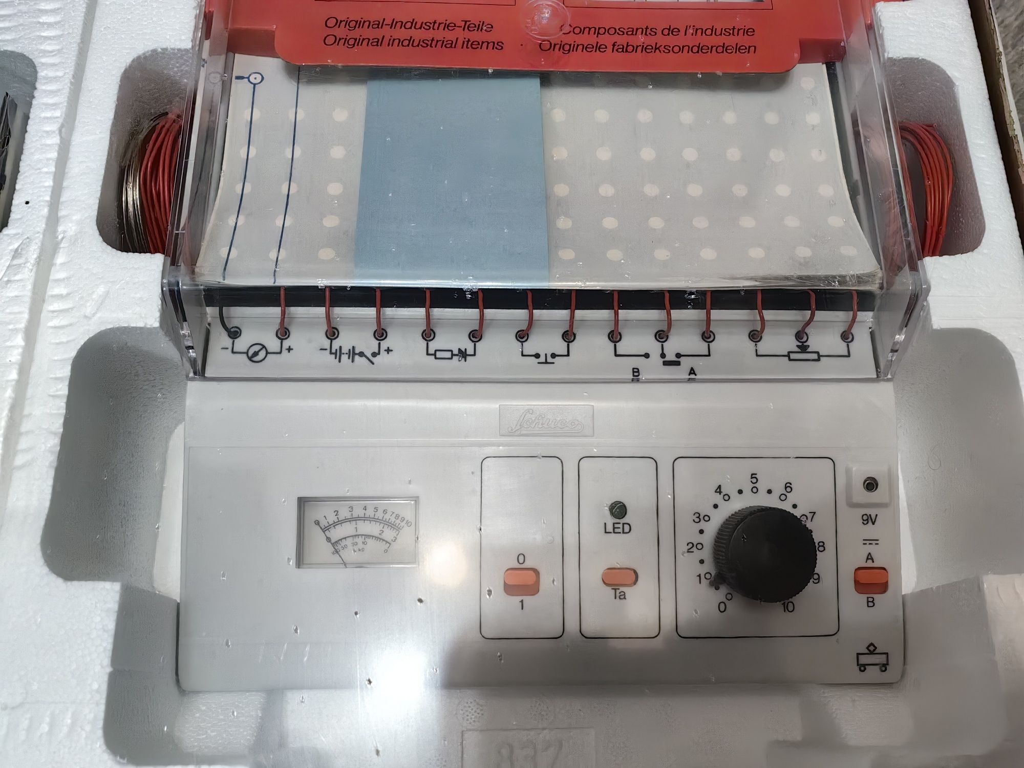Schuco D6104 Electronic Profi Lab Nowy zafoliowany 330 eksperyment