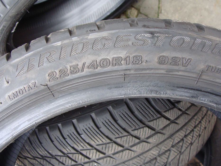 Opony 225 / 40 R 18 Bridgestone zimowe runflat