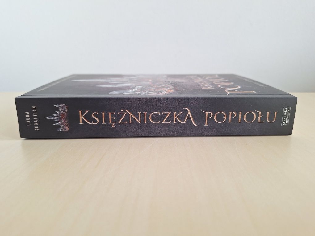 Laura Sebastian Księżniczka popiołu