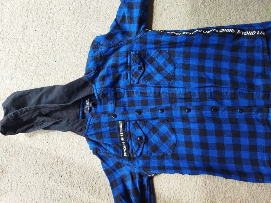 Koszula z kapturem i długim rękawem Reporter Young rozmiar 134