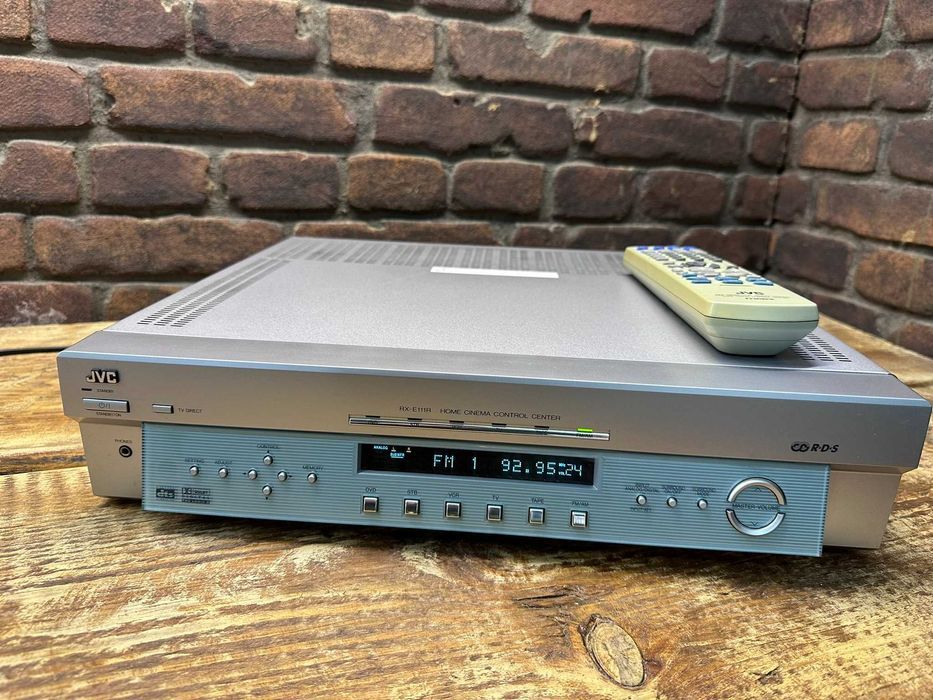 Amplituner JVC RX-E111R z pilotem