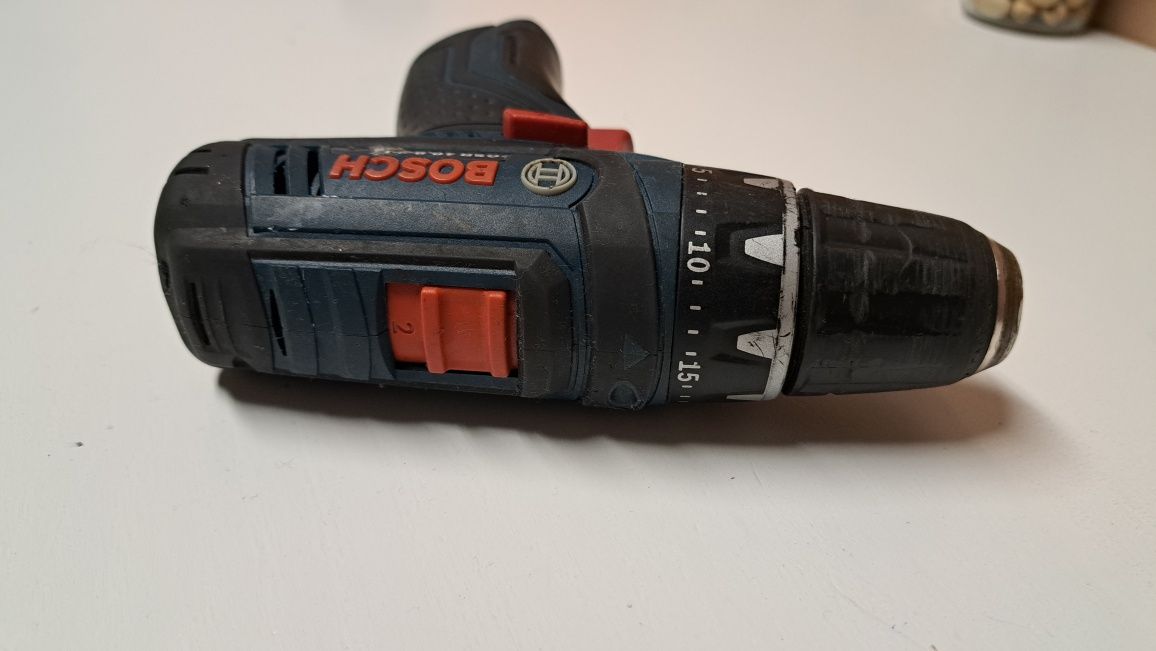Aparafusadora BOSCH Profissional GSR 10,8-2-LI