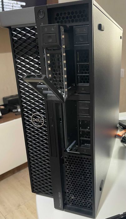 Системний блок Dell Precision 5820
