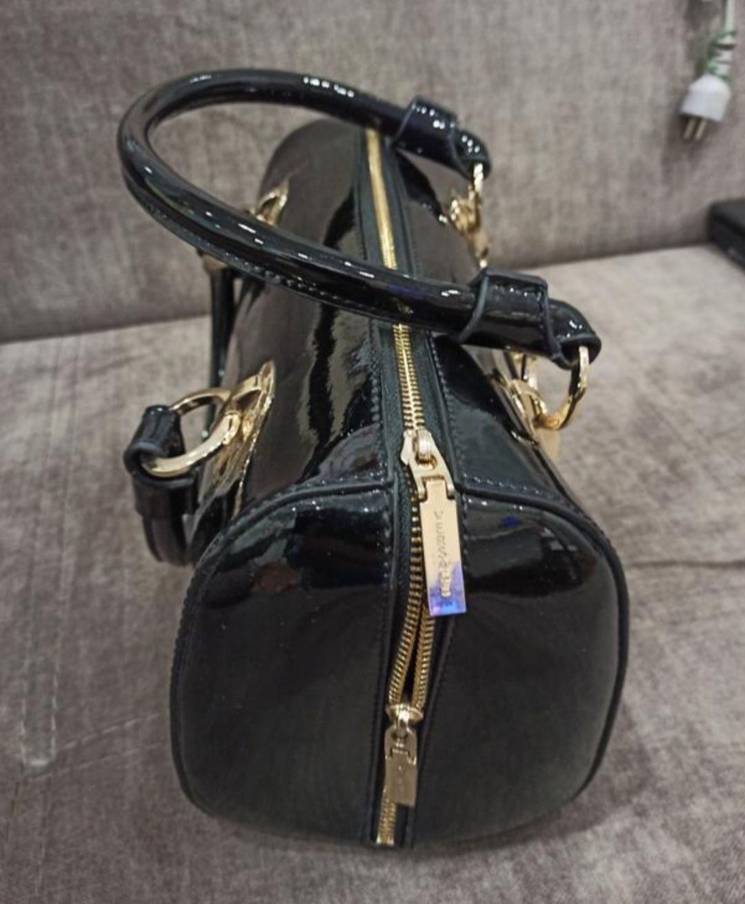 Женская кожаная сумка Versace