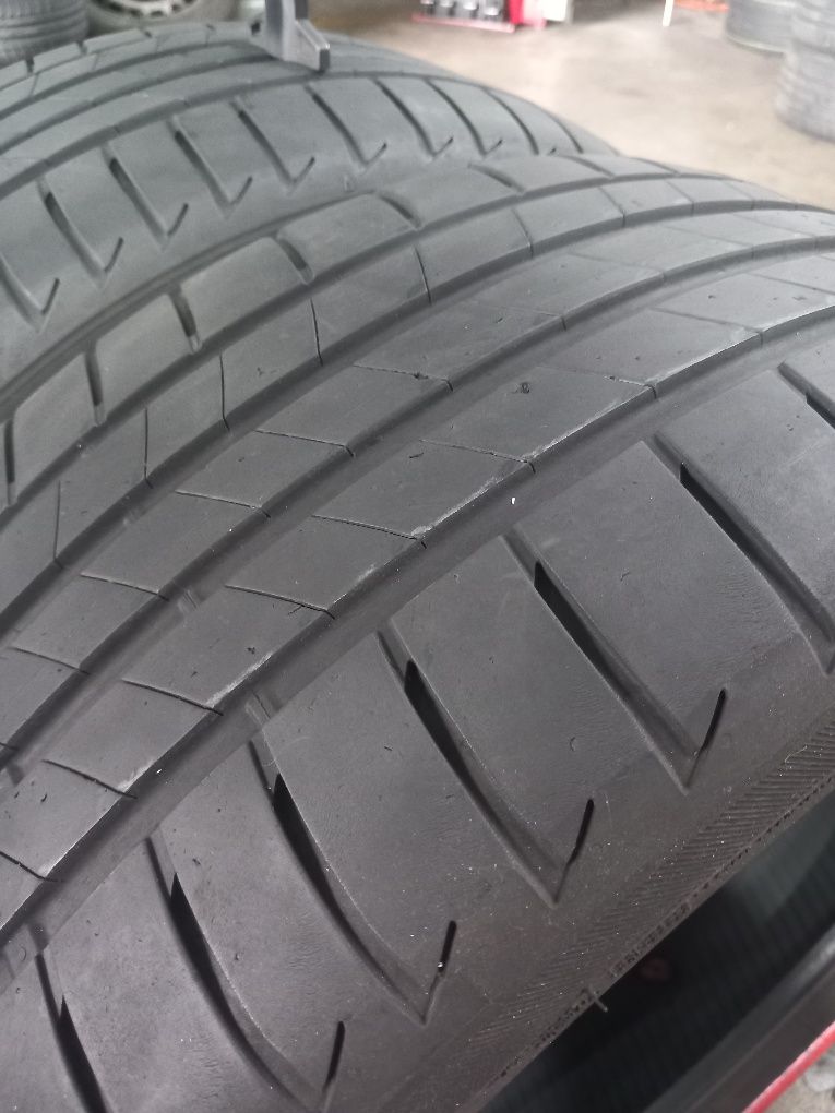 Pneus 225/40/18 Bridgestone Turanza T005