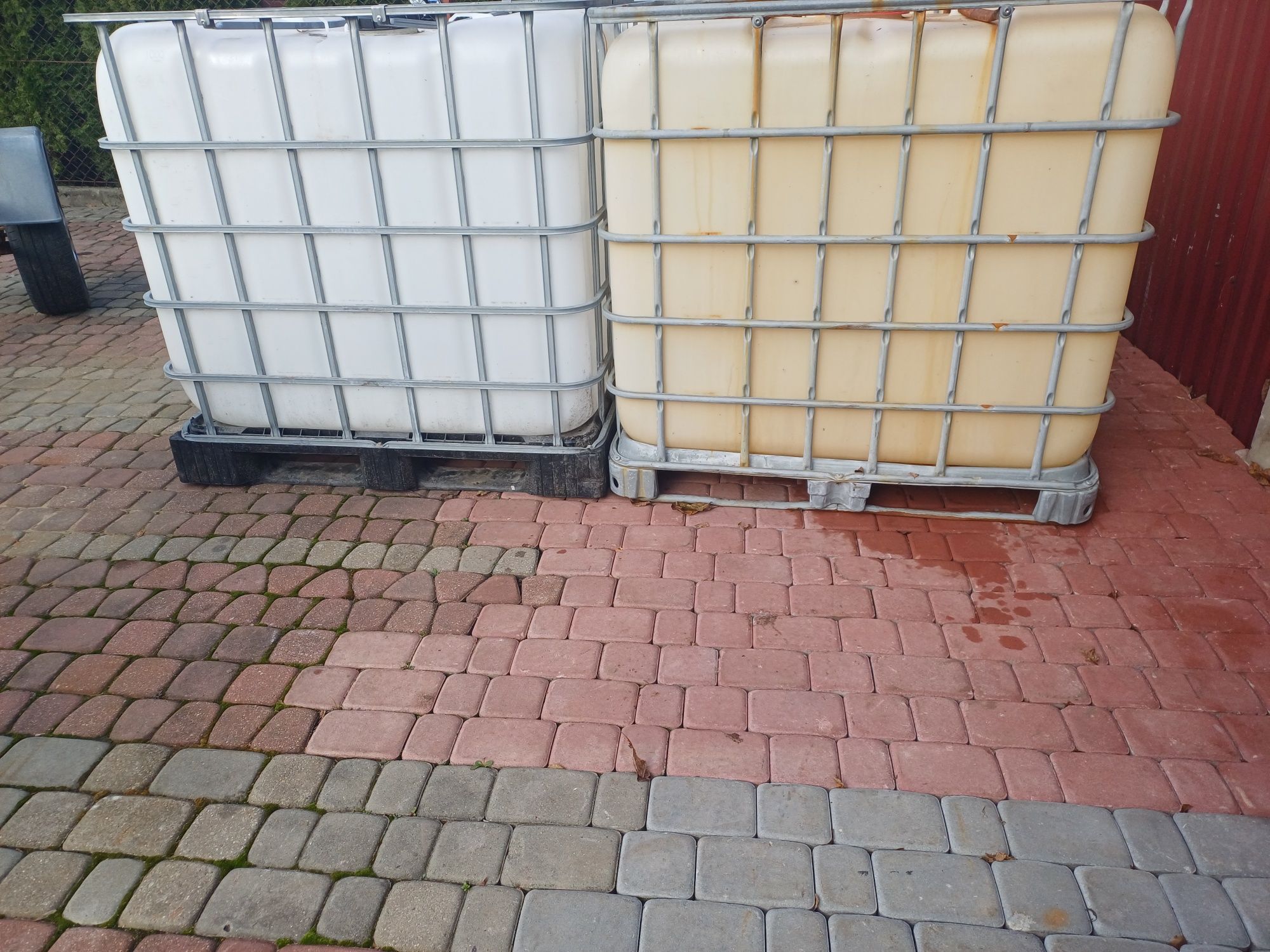 Pojemnik Typu mauzer 1000l na wode ,morsowanie ,szambo  itp