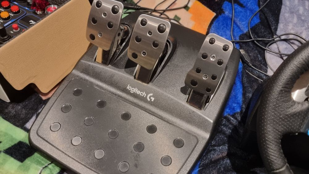 pXn CB1+kierownica logitech G29