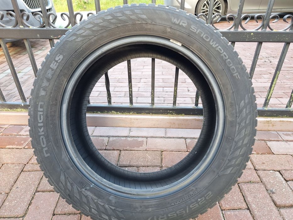 Nokian WR Snowproof 225/55R17 , 2szt jak nowe