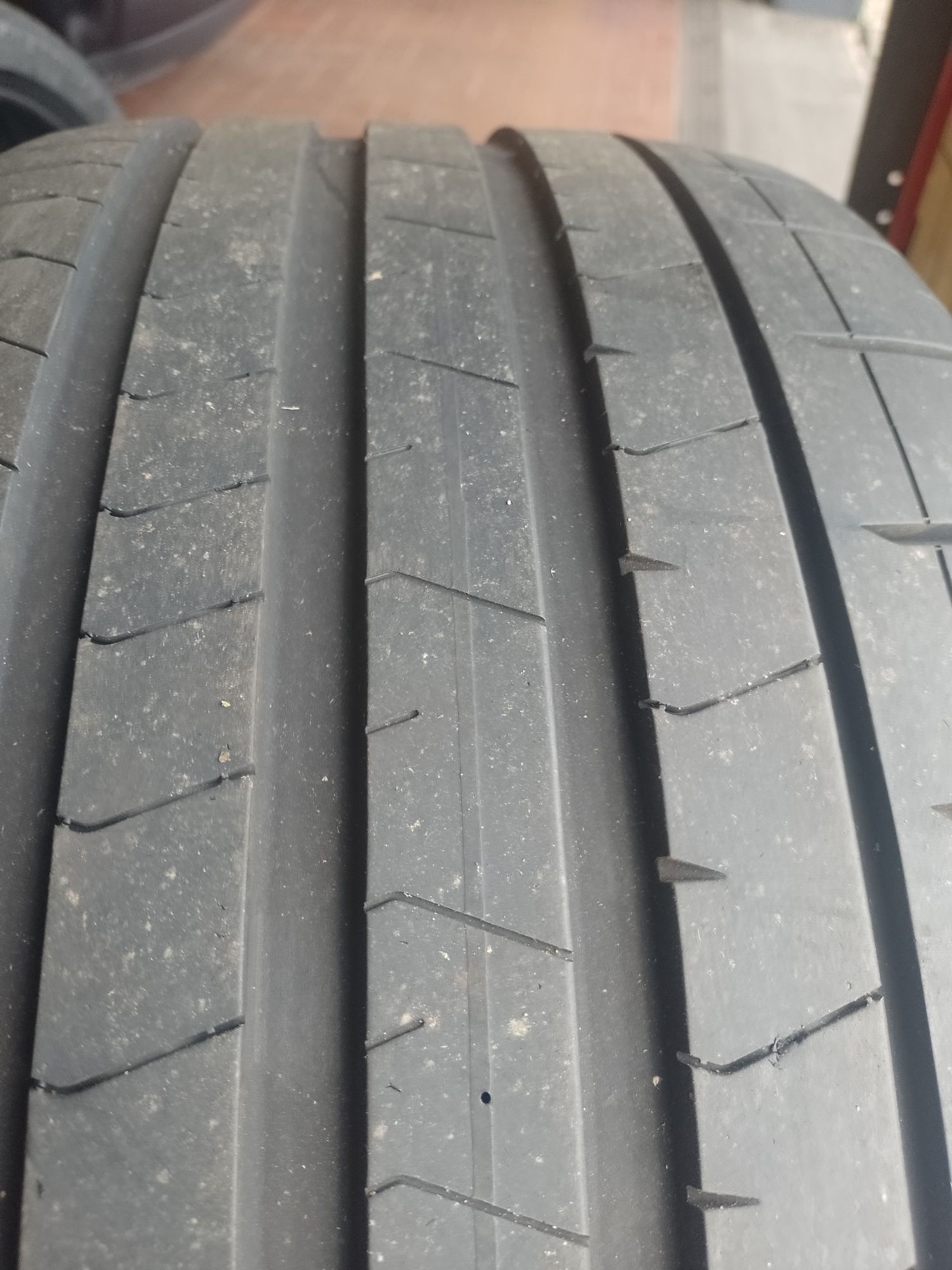 Opony 285, 40, 21 Pirelli