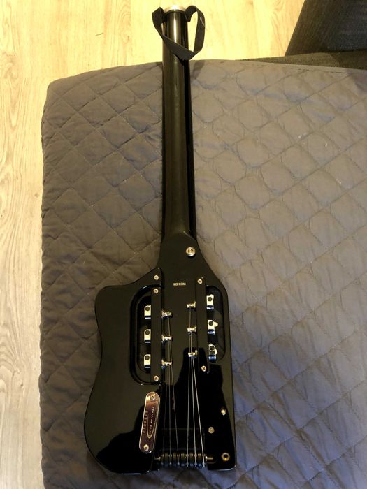 Traveler Guitar Speedster Standard Gloss Black